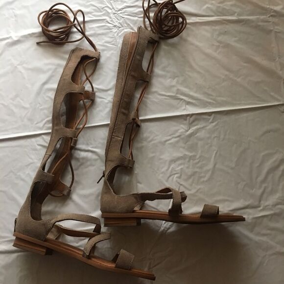 Seychelles Sandals Tall Gladiator Sandals tan brown 6.5 faux suede - Picture 6 of 8